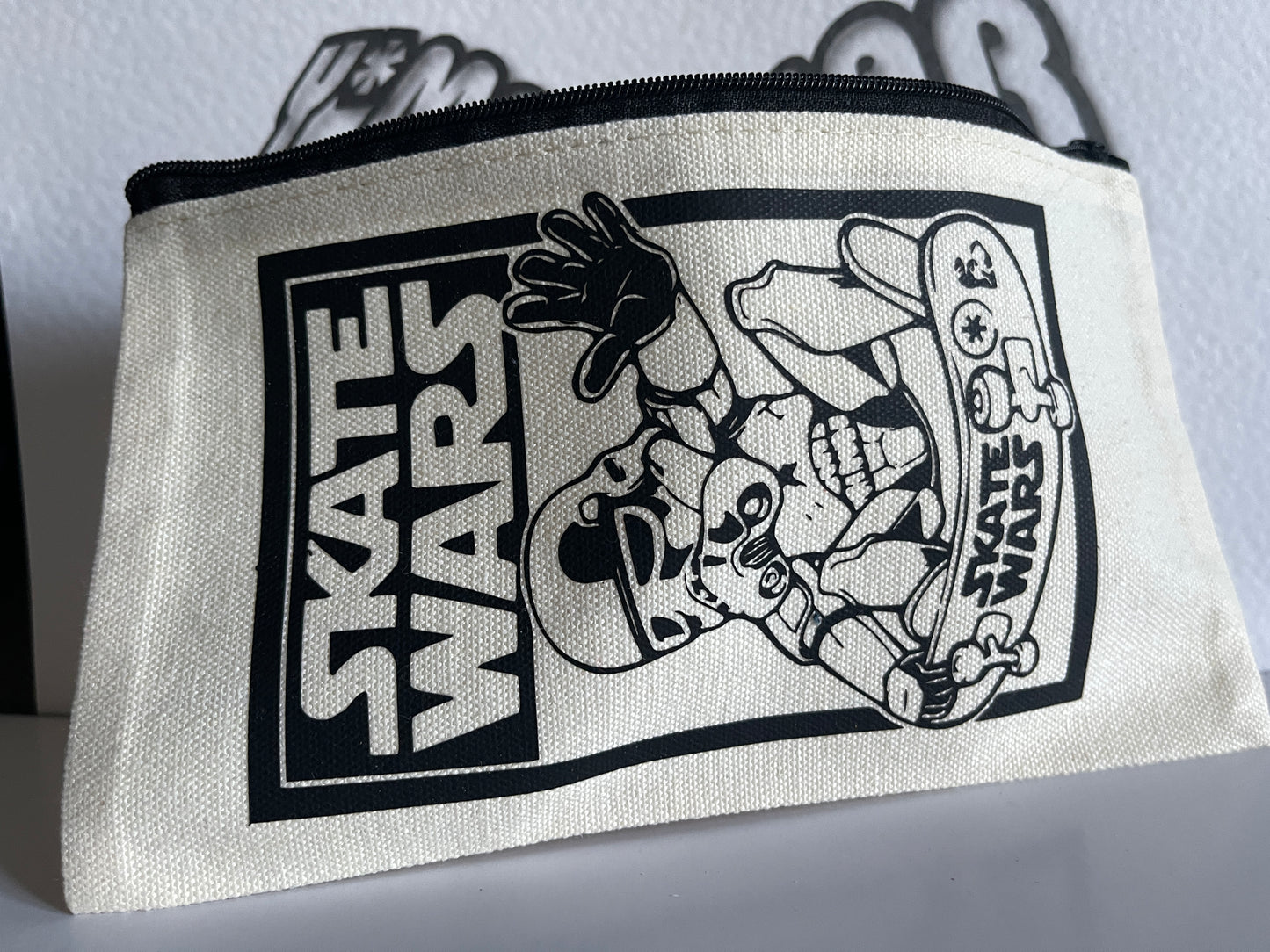 Weekend Organizer Bag “SKATE WARS” - Clubbing Accessoires - Party Täschen