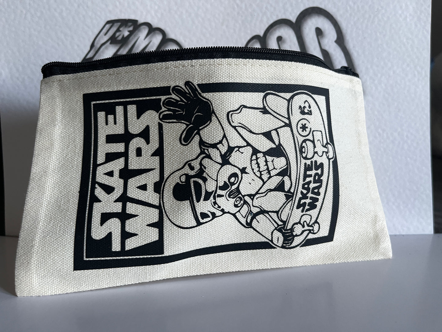 Weekend Organizer Bag “SKATE WARS” - Clubbing Accessoires - Party Täschen