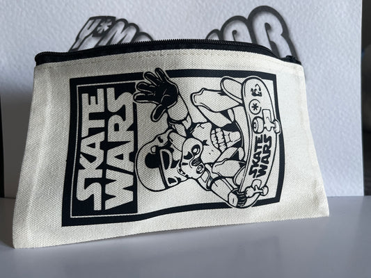 Weekend Organizer Bag “SKATE WARS” - Clubbing Accessoires - Party Täschen
